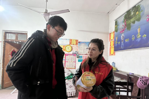 爱心护航 温暖‘童’行|东平信息港公益协会开展“港湾妈妈”关爱困境儿童走访活动 ...