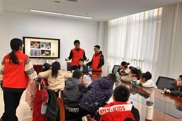 共青团“伙伴计划”示范项目——梦想之舟小课堂系列活动：梦想启航，知识导航 ...