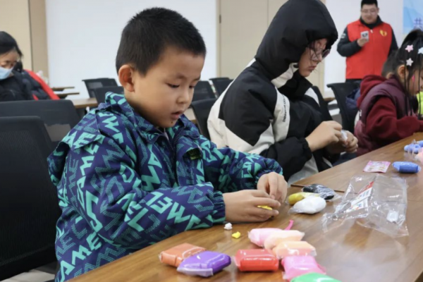 共青团“伙伴计划”示范项目——“心语共鸣，共筑青春梦”青少年心理健康情感交流会 ...