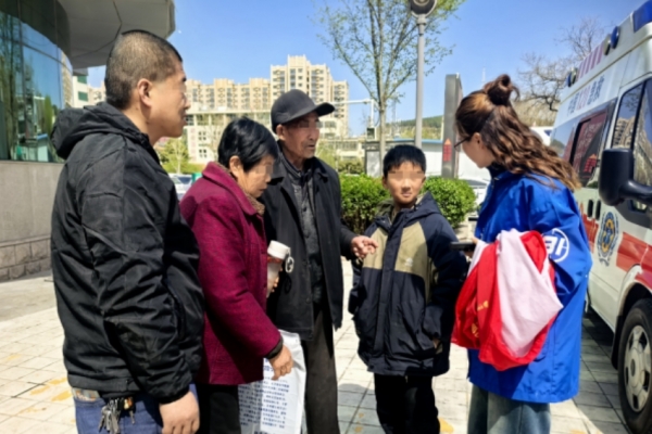 东平信息港公益协会暖心行动|让困境儿童的童年不再孤单