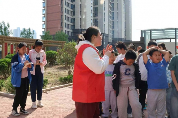 共青团“伙伴计划”示范项目——“青春献智，共筑美好社区”社区发展我献策活动 ... ...