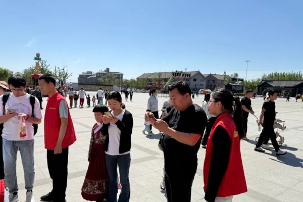 东平信息港公益协会开展“服务旅游、青春闪光”志愿服务活动 ...