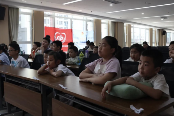 共青团“伙伴计划”示范项目——“奔跑青春·趣动少年心”青少年运动会 ... ...