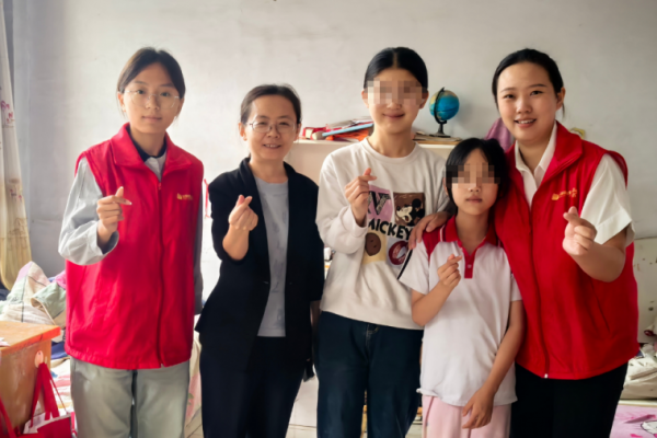 双节暖童心！东平 “翙翙助航” 爱心妈妈走访困境女童​