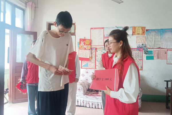 月满中秋爱满港——东平信息港公益协会开展“爱心港”困境儿童帮扶活动 ...