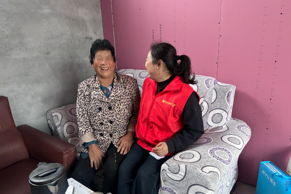 东平信息港公益协会情系困境老人,传递社会温情