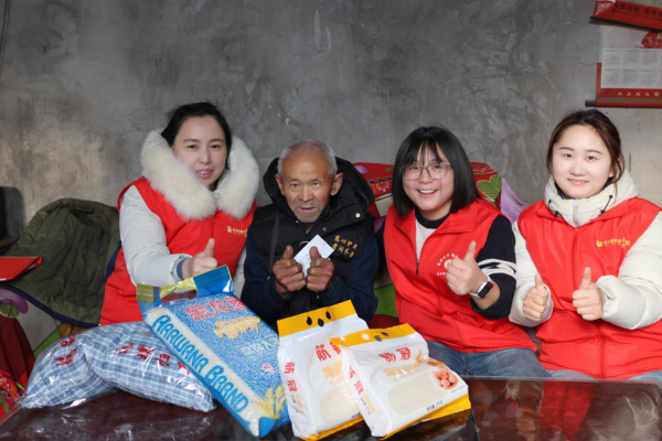 “慈心护老・孝润齐鲁”——东平信息港公益协会暖冬行动为乡村老人添暖意！ ... ... ...