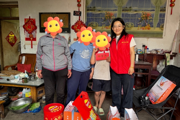 东平信息港公益协会开展“爱心港”困境儿童帮扶活动